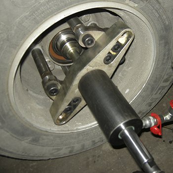 61486852: HUB PULLER EXTENSION LEGS FOR LOW LOADER TRAILERS WITH 10/225 HUBS