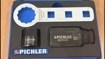 60525275: SOCKET SET WITH DRIVE WRENCH FOR OXYGEN AND NOX SENSORS M22